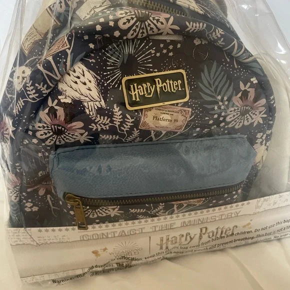 Bioworld 3-piece Harry Potter Backpack Gift Set - Picture 3 of 7